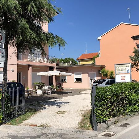 Villa Linda Affittacamere Bellaria-Igea Marina Exteriör bild